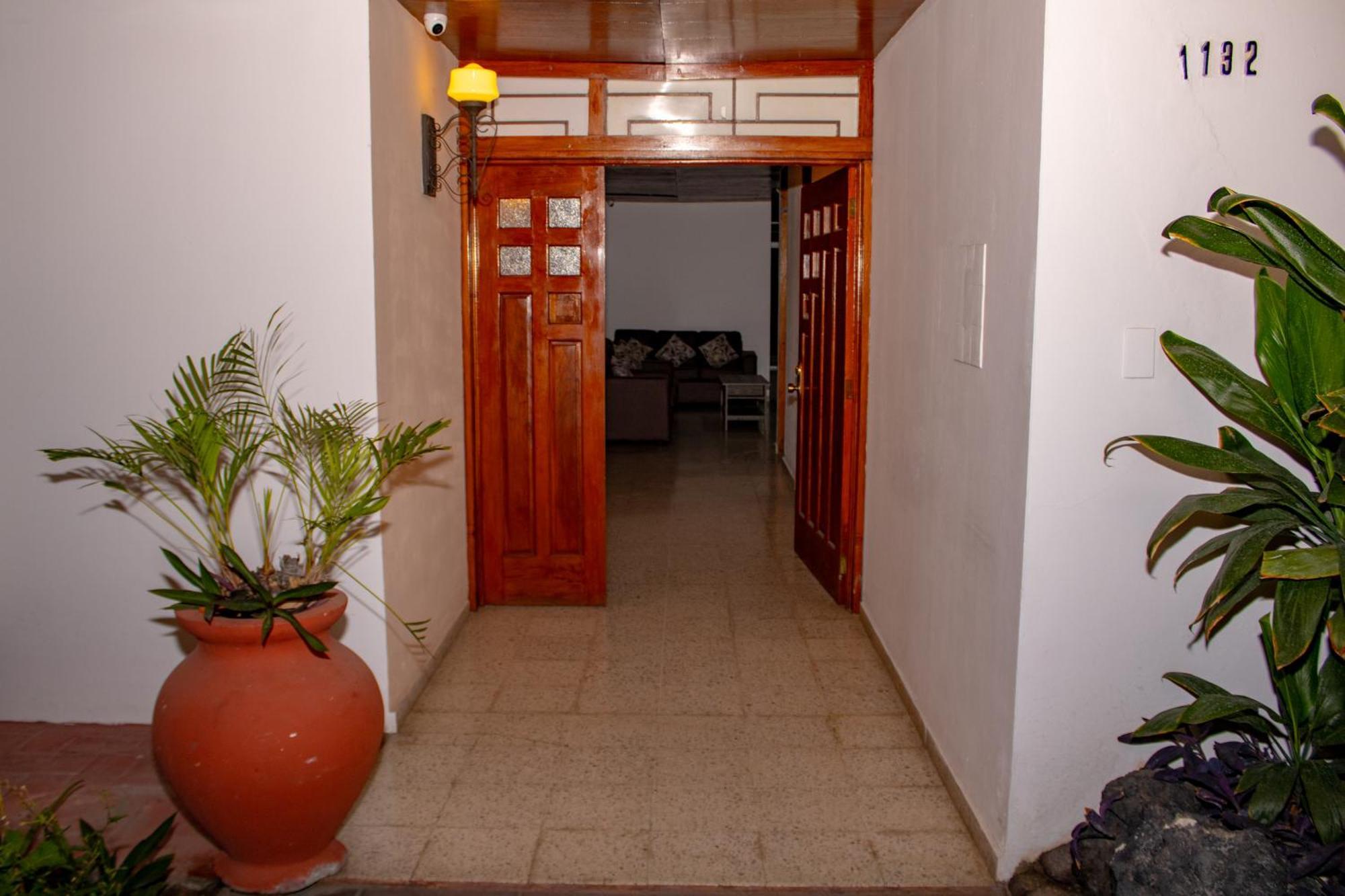 סאן סלבדור Volcano Hostal Y Restaurante מראה חיצוני תמונה