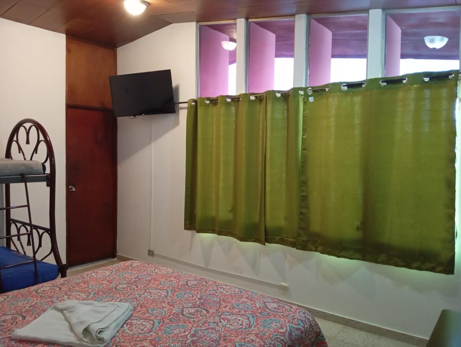 סאן סלבדור Volcano Hostal Y Restaurante מראה חיצוני תמונה