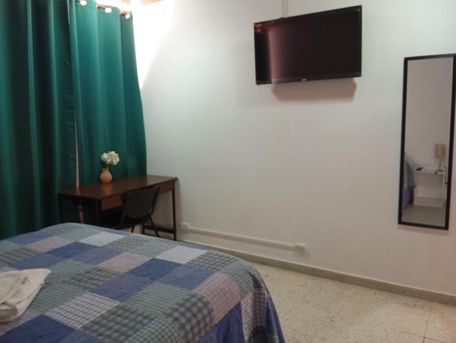 סאן סלבדור Volcano Hostal Y Restaurante מראה חיצוני תמונה